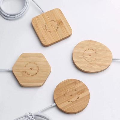 China 4.6-6.5inch Mobile Phone Square Docks Wooden Charger Bamboo Magnetic Wireless Charger for iPhone 12 and 12 pro for sale