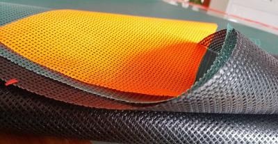 China Flexible PVC Mesh Screen, Grid Garden Mesh Fencing met OEM Service Coated Wire Mesh Rolls Te koop