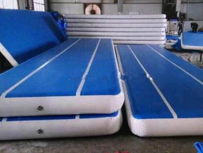 Cina Matto gonfiabile per ginnastica personalizzato con kit di riparazione Matto per pista d'aria per intrattenimento interno in vendita