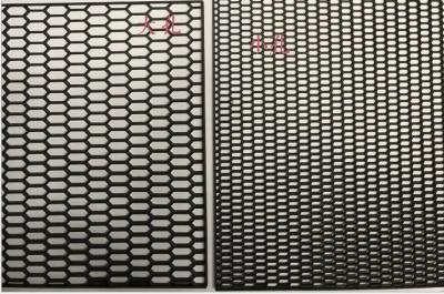 China Carbon Fiber PVC Coated Mesh Black Automobile Network 120cm X 40cm Size Plastic Coated Wire Mesh Panels for sale