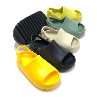 China 100% Real Flat Hot Sale Super Soft EVA Indoor Children's Baby Kids Slippers Slides for sale