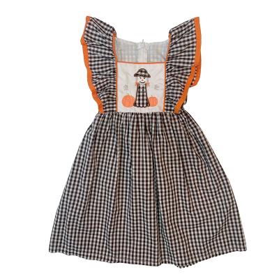 China Breathable Kids Fall Scarecrow Dresses Gingham Pumpkin Halloween Baby Brown Dress for sale