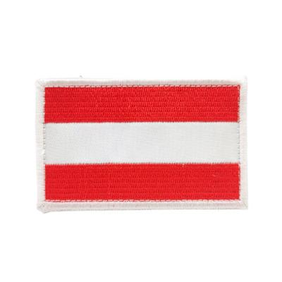 中国 Embroidered Fabric Cloth Patch Iron On Embroidered Patch 3D Custom Embroidery Patches 販売のため