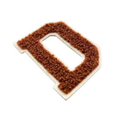 Cina Good Quality Custom Embroidery Chenille Letter Patches Iron On Heat Cut Embroidery Patch Custom Chenille Patches in vendita