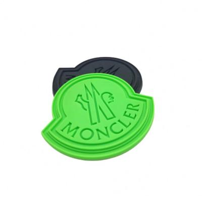 Китай Eco-friendly New Design Customized Embossed Logo Silicone 3D Soft Rubber Patches for Garment продается