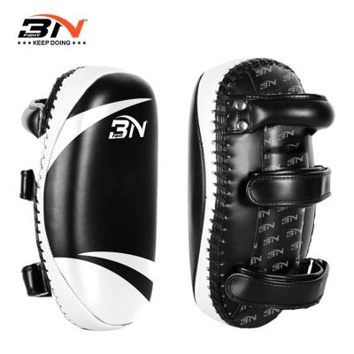 China BM PU Comfortable Leather Thai Punch Taekwondo Sanda Martial Arts Training Pad Muay Kickboxing Foot Target Pad for sale