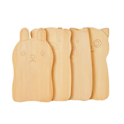 China Mini Professional Custom Viable Baby Pig Rabbit Bear Cat Paw Cutting Plates Kids Bamboo Wooden Animals Shaped Cutting Board Servant for sale