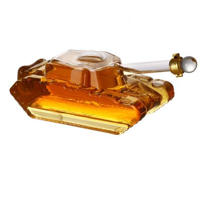 China Wholesale CREATIVE factory tank shape whiskey glass bottle set custom creative glass decanter for sale