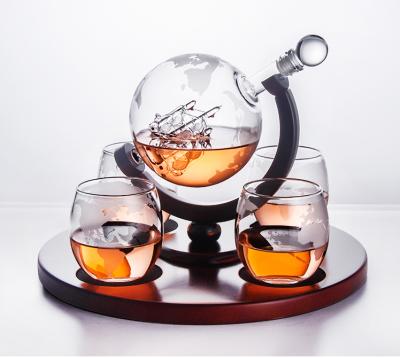 China Wholesale high quality globe whiskey globe decanter and wine handmade round globe glass cup for sale