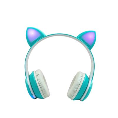 China Earphone Wireless Earphone With Cute Style And Glowing Cat Ear Led With High Quality Kids Earbuds Wireless Headsets for sale