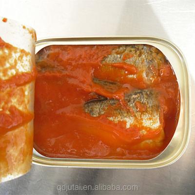 China Canned sardine in tomato sauce/canned fish/canned foods for sale