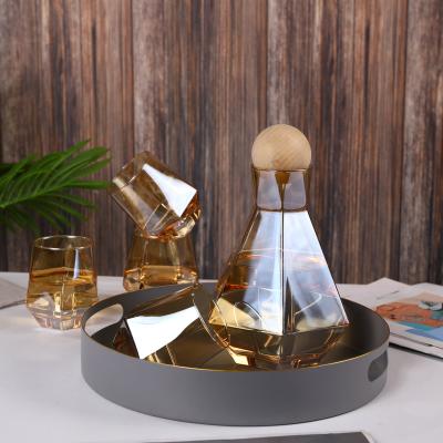 China Viable Elegant Amber Diamond Shape Glass Jug With Cups Jug Set With Borosilicate Glass Water Jug Set With Wooden Ball Lid for sale