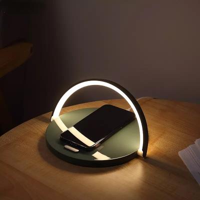 China With Lamp Foldable Wireless Charging Pad With Table Night Light 15w Fast Wireless Charger Led Lamp Desk Lights for sale