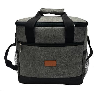 China Hot Selling Insulated Lunch Box Cooler Bag Insulated 600 D Oxford Cloth For Travel Camping BBQ for sale