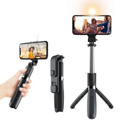 China Controller 1024mm Height Selfie Stick Mini Light Cell Phone Holder Selfie Stick Tripod Tripod/Remote Light For YouTube Video Makeup for sale