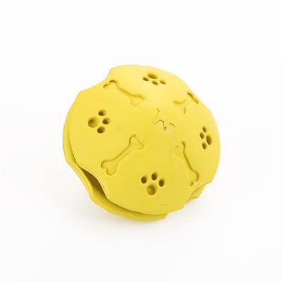 China Viable Factory Wholesale Dog Toy Durable Flying Saucer Rubber Pet Toy Interactive Rubber Dog Treat Dispenser Ball for sale