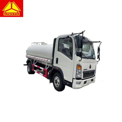 China High Quality SINOTRUK HOWO 4X2 OIL tank truck Left right hand drive for sale