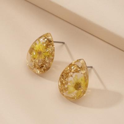 China Other Yard Women's Chinese Style Daisy Daisy Earrings Small Water To Drop Dried Flower Earrings for sale