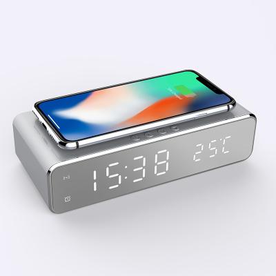 China New Style Amazon Best Selling Temperature Display Mobile Smart Reloj Digital Charger Antique Wireless Alarm Clock for sale