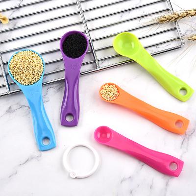 China Coffee Trendy Biodegradable Cute Pink Espresso Cooking Kitchen Plastic Measuring Cup and Measuring Cup Set for sale