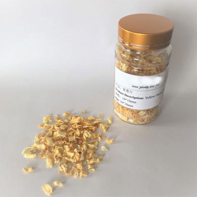 China 100% Dry Natural Dehydrated Yellow Dried Onion Flakes for sale