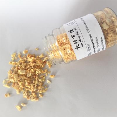 China Dry making of dehydrated dried yellow onion flakes for sale