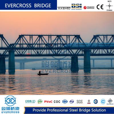 China Prefabricado Truss de aço Ponte Pedestre Ponte Ferroviária Com Tinta à venda