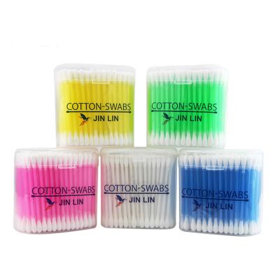 China 200Pcs Cleaning Disposable Wholesale Eyelash Stick Natural Plastic Cotton Bud Manufacturer For Makeup for sale