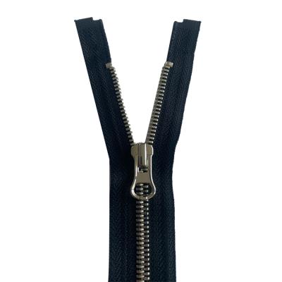 China China Wholesale High Quality Waterproof Metal Pull Two Way Zipper for sale