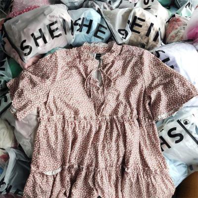 China Second Hand Women's apparel stock used clothes Wholesale luxury brand tops skirts pants T Shirts women's export sources bales for sale