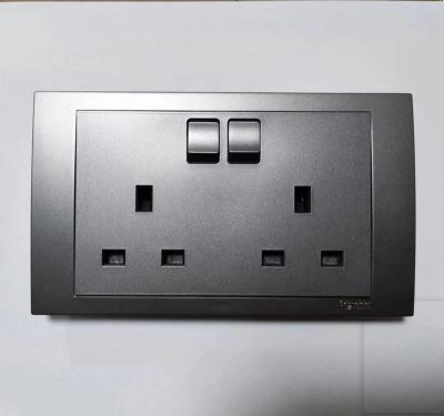 China Household for Schneider Electrical British Hong Kong Macao Singapore Malaysia Switch Plug 13 A 146 Socket for sale