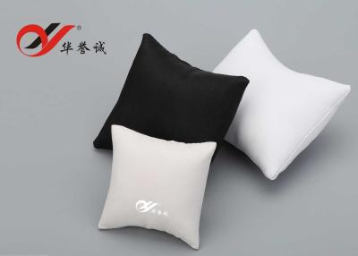 China Almohadas llenadas de la exhibición de la joyería del algodón de seda, almohadas de cuero para hombre de la caja de reloj en venta