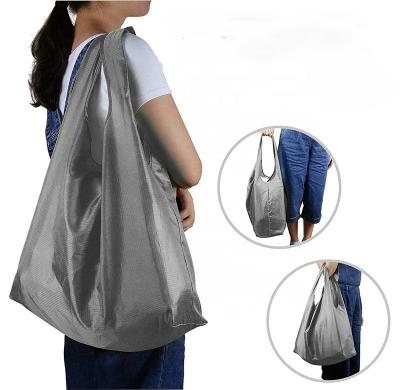 China Lightweight Folding Vest Shopping Bag Oxford Cloth Supermarket Green Storage Bag Polyester Portable Tote Bag for sale