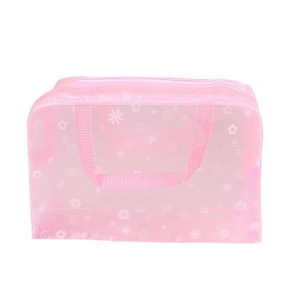 China Fashion ; swapped; Fashion Convenient Transparent Cosmetic Daily Factory Travel Pouch Lady Pouch Custom PVC Cosmetic Bag for sale