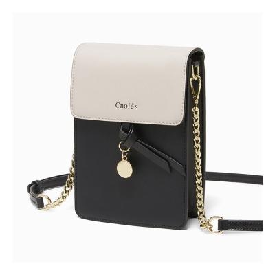 China Flip Style Classic Top Selling Lady's Shoulder Bag With Exquisite Chain Can Be Customized Lady's Bag Wholesale for sale