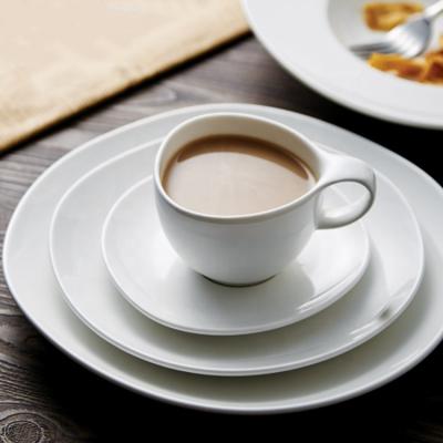 China Sustainable Modern Western Plain White Dinner Plate Set Hotel Restaurant Porcelain Dinner Set Ceramic Tableware for sale