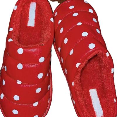 China Latest Lightweight Red Women's Plush Outsole Warm Shoes Floor Bedroom Winter Bedroom Cotton Indoor Slippers for sale