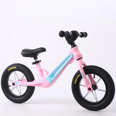 China 2021 latest design children's outdoor sport toy foot push childless magnesium alloy pedal balance bike bicycle child for sale