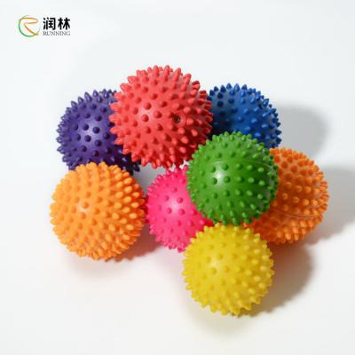 China Bola da massagem da ioga do PVC de 3 polegadas, bolas pontudo de Pilates do halterofilismo à venda