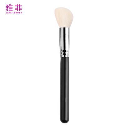 China Weiches, empfindliches Tierhaar-Make-up-Bürsten für Highlighter Matte schwarzer Griff zu verkaufen