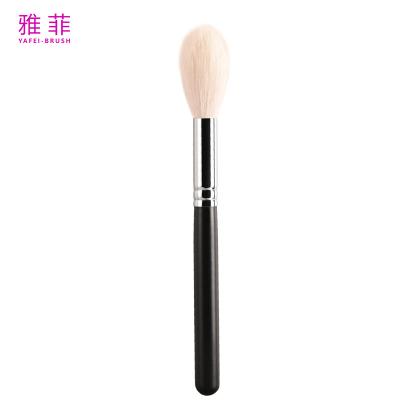 China Naturholzgriffe Pulver Blush Pinsel Flamme geformt Handgefertigt zu verkaufen