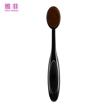 China Professional Synthetic Foundation Brush Portable BB Cream Brush With Cover for sale