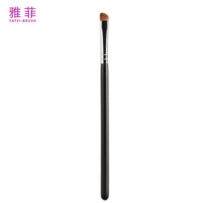 China Single Portable Oblique Angled Eye Makeup Brush Professional Eyeshadow Brushes for sale