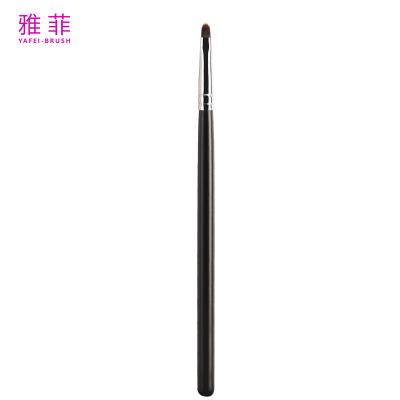 China Amigable a la piel Peinillos de maquillaje de labios puntiagudos Cepillos suaves y con pelos de pelo Cepillo de labios sintéticos en venta