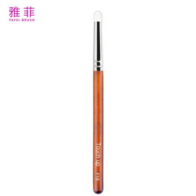 China F18 Brush de sombra de ojos único pelo de cabra blanco mancha de pincel mango de madera personalizar 100% comprobado en venta