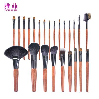 China 204A14024 24pcs professionele make-up borstel set OEM ODM met make-up tas fabriek Te koop