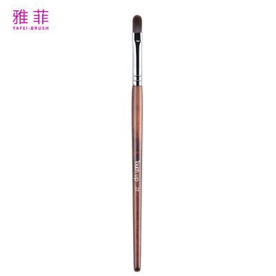 Cina TOUCH UP 22 Mini spazzolino per labbra multifunzione ombra oculare singola e spazzolino concealer capelli sintetici con logo in vendita