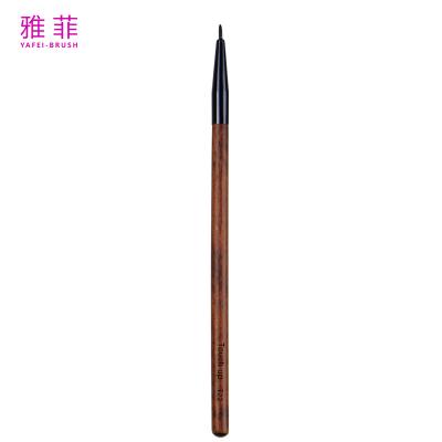 Cina T22 OEM ODM Nylon Bristle Wood Handle Eyeliner Brush estremamente fine Prodotti di alta qualità in vendita