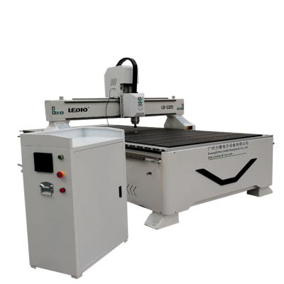 China Building Material Stores Discount CNC Wood Cutting Machine CNC Router Machine 1325 in Guangzhou for sale