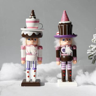 China Home Creative Wood Crafts Gifts Heart Chirstmas Decor Girl Student Ice Cream Lovers Lover Nutcracker for sale